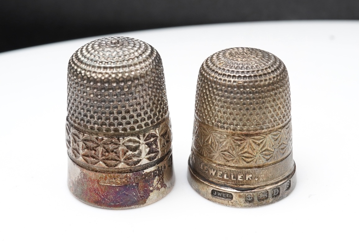 A small group of assorted collectables and jewellery including a Dunhill lighter, 64mm, a George V silver and enamel small compact, silver thimble, two Victorian garnet set brooches, an Edwardian 9ct, amethyst and seed p